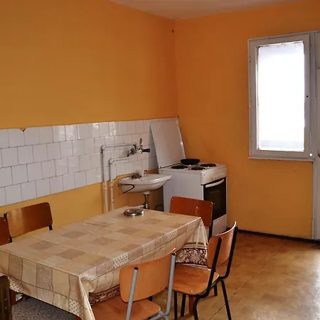 Montazhi Ead Dorm Motel